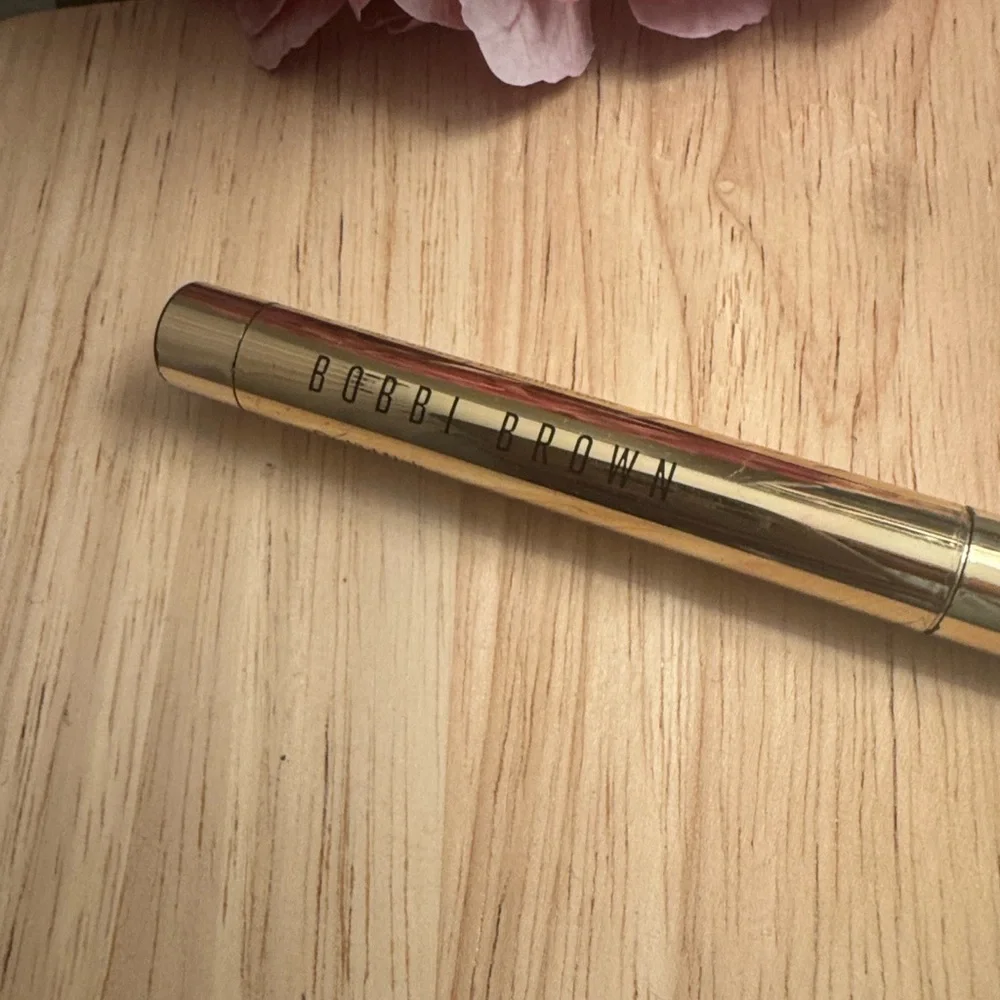 Bobbi Brown Luxe Defining Lipstick- Orchid Noir